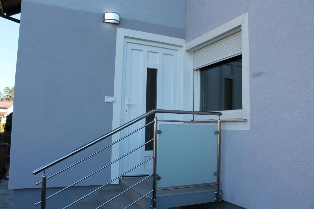 Petite Apartment Maribor Buitenkant foto